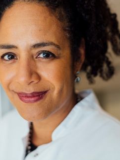 Porträt von Marylyn Addo.