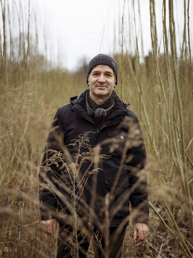 Portrait von Ralf Pecenka im Feld