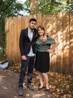 Porträt von Ahmad Khalil mit unserer Autorin Susanne Hörr