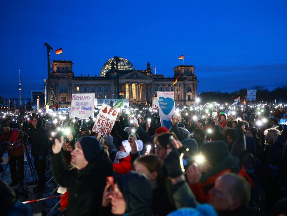 443037292 Demonstration gegen Rechts in Berlin