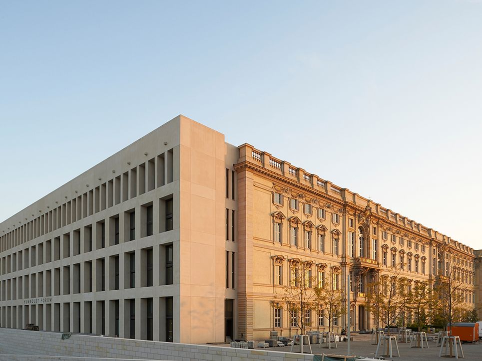 Die Außefassade des Humboldt-Forums in Berlin