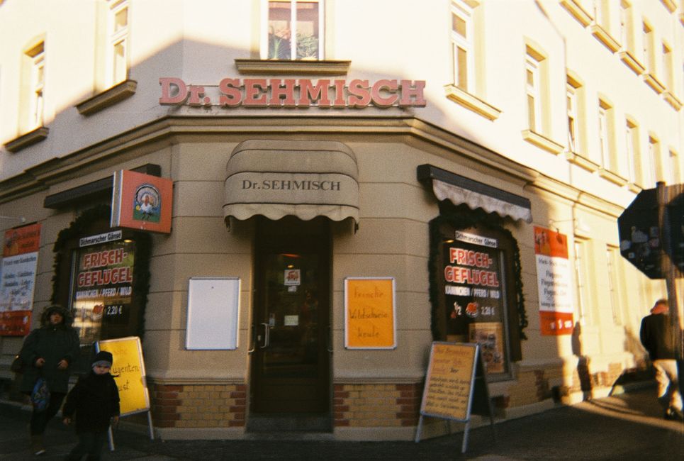 Eingang zur Fleischerei.