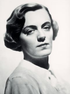 Porträt von Maria Daelen in schwarzweiß