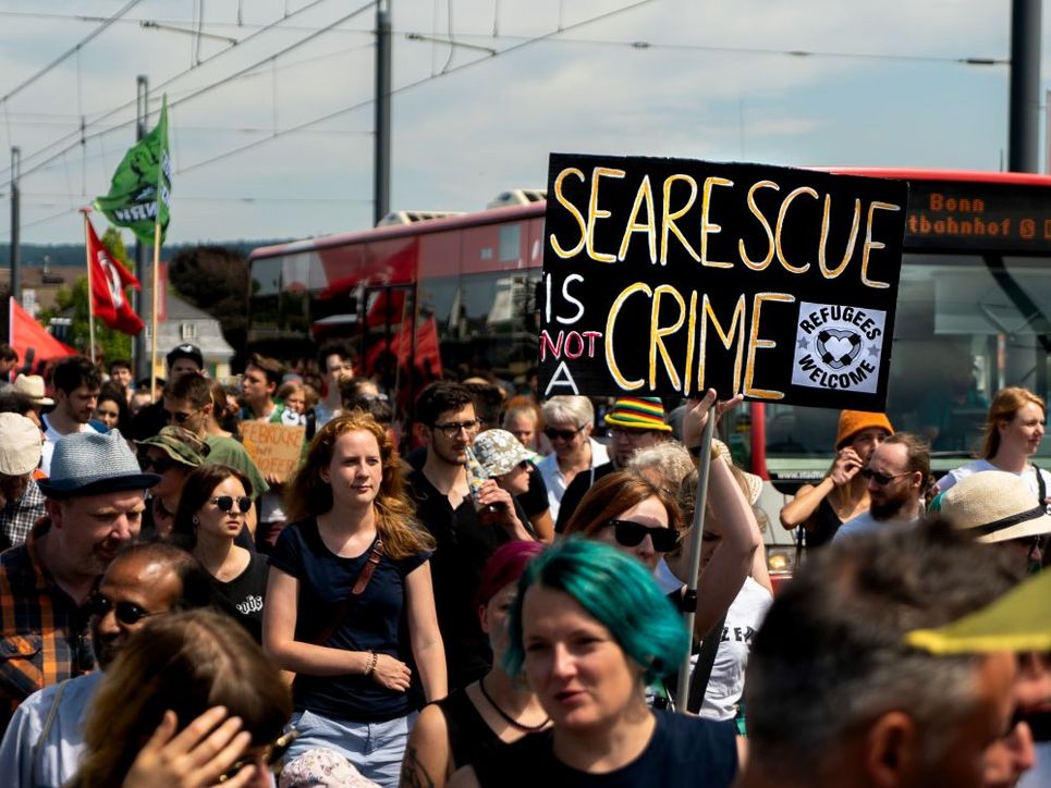 Demonstration für Seenotrettung geflüchteter Menschen.