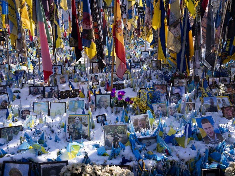 509581907 UKRAINE The Memorial for the Fallen at Independence Square Maidan